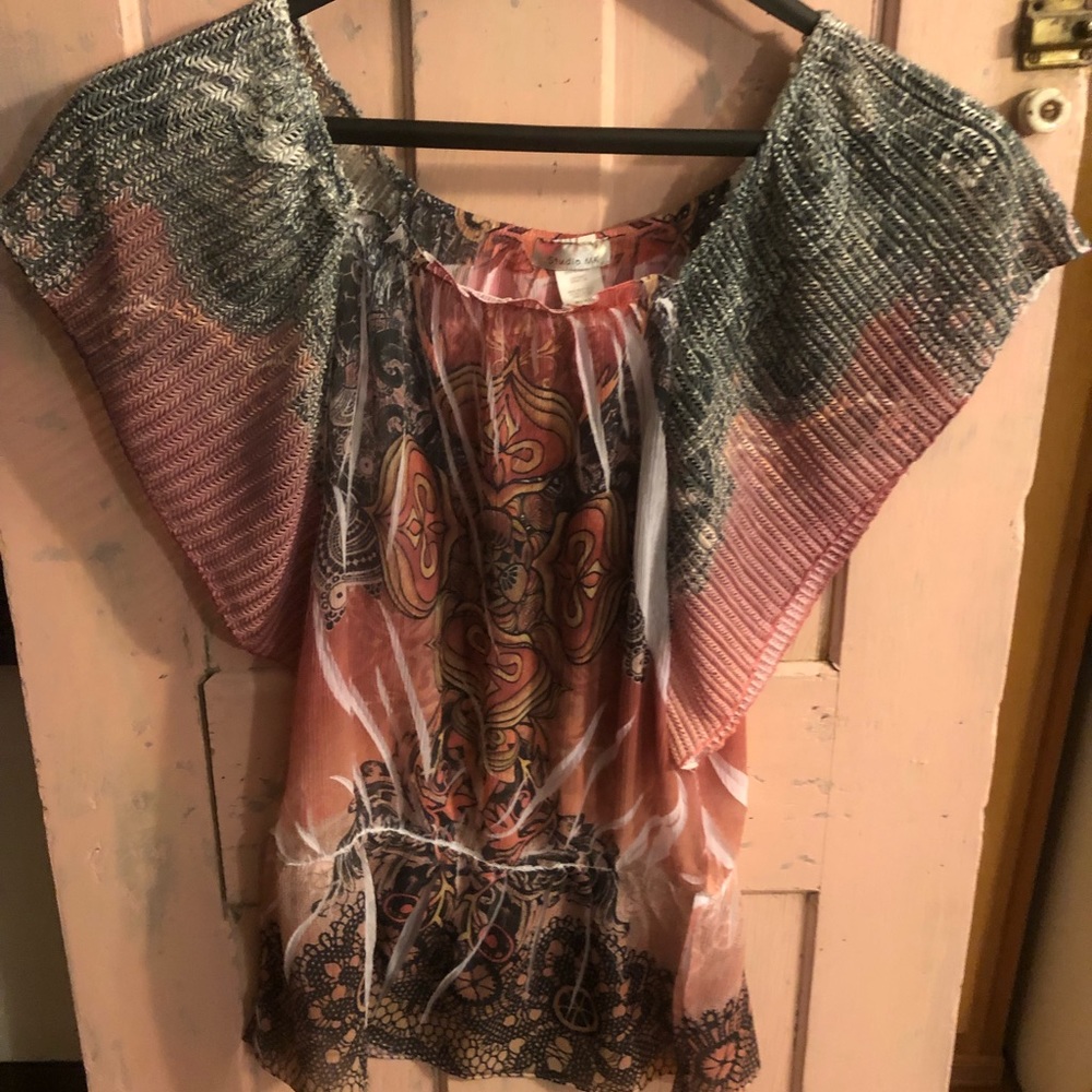 NWOT • Butterfly Sleeved  shirt